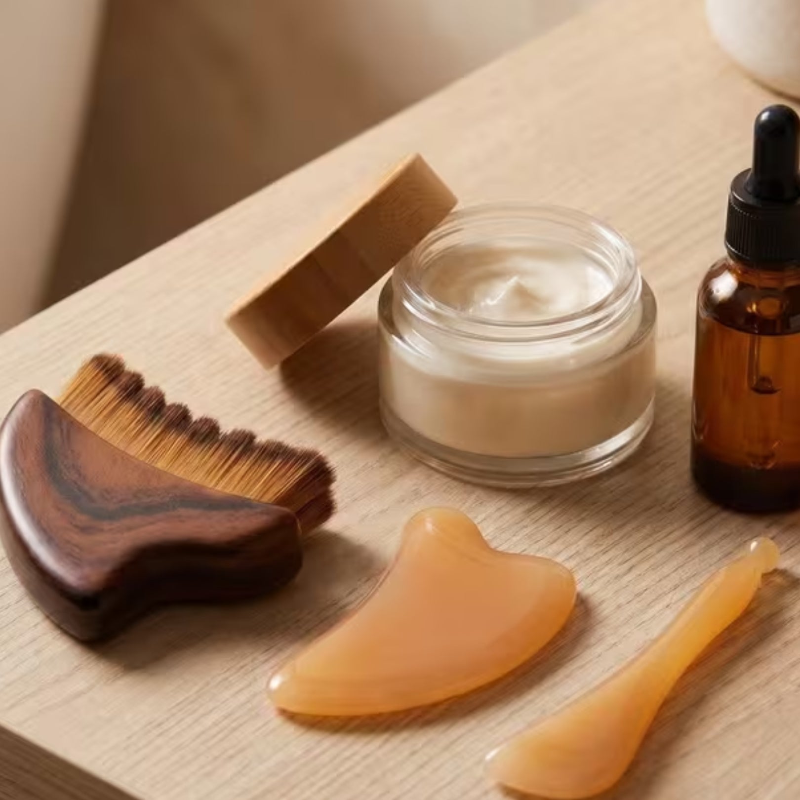 Kit de Masaje Facial 3 Piezas Gua Sha, Cepillo de Contorno, Masajeador para Skincare y Drenaje Facial